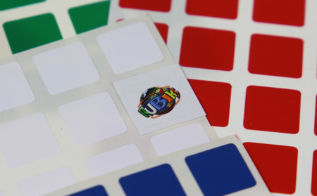 Naklejki z logo Rubik na kostkę 4x4x4